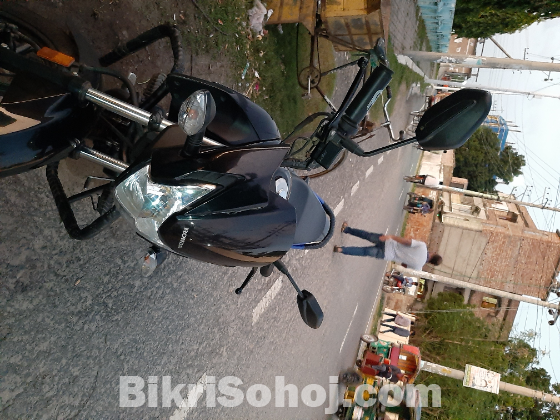 LIVO Black 110 cc